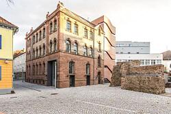 Foyer-Ausstellung: „EinBlick: Zum Holocaust - Gedenken“