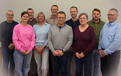 Mitglieder des Ortschaftsrat Hugsweier April 2026&#13;&#10;Peter Winkels, Mariella Wendlinger, Heiko Ruder, Martina Enneking, Christopher Rubin, Günter Noll, Urban Isenmann, Claudia Möllinger, Marius Kempf, Georg Bader (von links nach rechts)