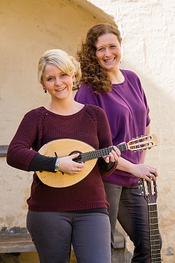 Das Musikduo Lydia Oestreicher und Bettina Lehman (von links)