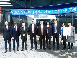 &#13;&#10;Das Bild zeigt ein Gruppenbild. Die Personen von links nach rechts: Arnfried Sickinger, Leiter des OB Büros der Stadt Lahr, Markus Ibert, Geschäftsführer IGZ,  Michael Erath, Leiter der Lahrer Flugbetriebsgesellschaft, Erik Weide, Bürgermeister von Friesenheim, OB Dr. Wolfgang G. Müller und Vertreter der Stadt Taicang&#13;&#10;