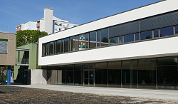 Blick auf den Erweiterungsbau der Otto-Hahn-Realschule Lahr