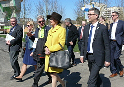 LGS 2018: Eröffnungs-Pressekonferenz
Das Bild zeigt den Rundgang von OB Dr. Wolfgang G. Müller, der Staatssekretärin und der Geschäftsführung der LGS Lahr 2018 GmbH. 