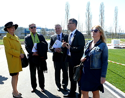 LGS 2018: Eröffnungs-Pressekonferenz
Das Bild zeigt den Rundgang von OB Dr. Wolfgang G. Müller mit der Staatssekretärin Gurr-Hirsch. 