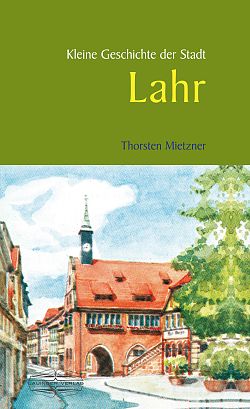 Zu sehen ist der Buchtitel. Eine Zeichnung mit Blick vom Urteilsplatz auf das Alte Rathaus