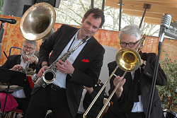 Einweihung des Bahnhofs - Dixieband