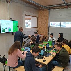 Junge Menschen 2020 beim Workshop 