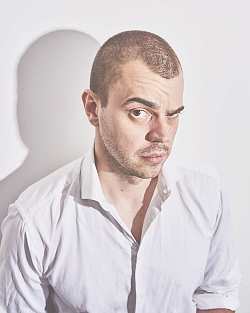 Porträt des Kabarettisten Nikita Miller