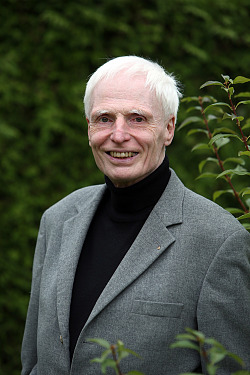 Portrait des früheren Offenburger Kulturamtsleiters Hans-Joachim Fliedner