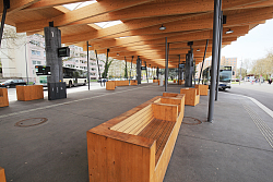 Modern und barrierefrei lädt der 2018 neu gestaltete Zentrale Omnibusbahnhof in Lahr zur Nutzung des Öffentlichen Personennahverkehrs ein.