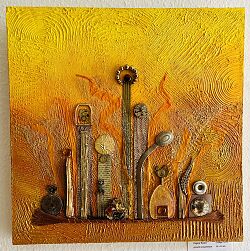 Collage aus unterschiedlichen Materialien in gelben und braunen Farbtönen