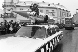 Eine Parade der Kanadier am Marktplatz an Weihnachten 1967