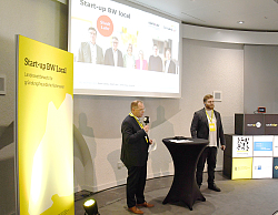Robin Derdau (links), Wirtschaftsförderer der Stadt Lahr, und Julien Kuny von der regionalen Wirtschaftsförderung nectanet präsentieren das Konzept der „Lahrer Gründungswerkstädten