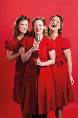 Gruppenbild mit den drei Schauspielerinnen