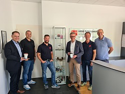 Oberbürgermeister Markus Ibert auf Unternehmensbesuch bei der Hans Fleig GmbH: (von links) Robin Derdau, Wirtschaftsförderer der Stadt Lahr, Geschäftsführer Thorsten Braun, Geschäftsführer Edmund Barth, Oberbürgermeister Markus Ibert, Geschäftsführer Wolfgang Isenmann und Christian Haas, Leitung Vertrieb und Marketing