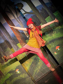 Szenenfoto mit dem Rotkäppchen