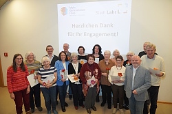 Gruppenfoto von Ehrenamtlichen des Mehrgenerationenhauses
