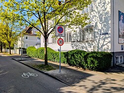 Verkehrszeichen in der Dreyspringstraße