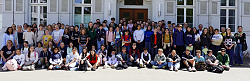 Gruppenbild der Schülerinnen und Schüler aus Dole und dem Max-Planck-Gymnasium