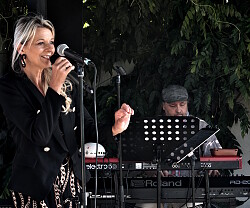 Sängerin und Pianist