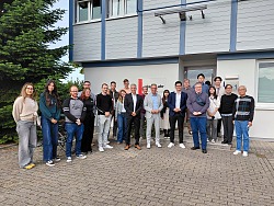 Gruppenbild der Japanische Delegation mit Oberbürgermeister Markus Ibert