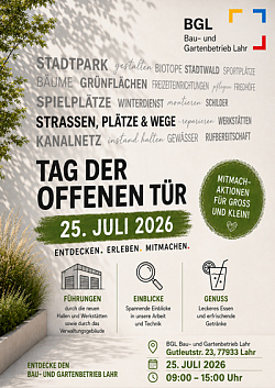 Flyer mit Text zu einem Tag der offenen Tür am 25. Juli 2026 beim Bau- und Gartenbetrieb Lahr, mit Symbolen für Führungen, Einblicke und Genuss sowie einem grünen Kreis mit dem Hinweis auf Mitmachaktionen.
