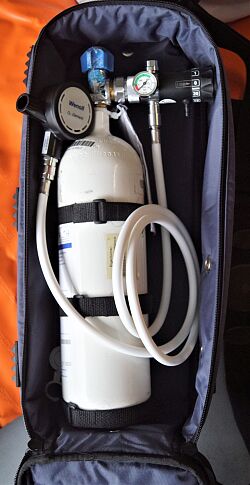 Sauerstofflasche - 2020 vom DLRG Lahr e.V. über den Lahrer Stadtgulden angeschafftes Material