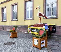 Blütenwagen vom Obst- und Gartenbauvereins Kuhbach