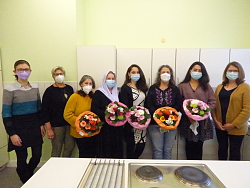 Gemeinschaftsfoto der Teilnehmerinnen mit Maske