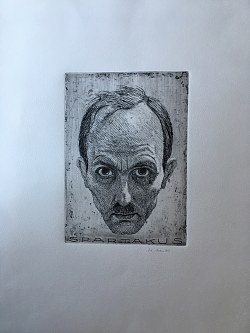 Ein Selbstporträt von Alfred Frank als Radierung. Zeigt nur den Kopf des Widerständlers. 