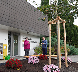 Oberbürgermeister Markus Ibert und Ortsvorsteherin Annerose Deusch 