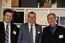 Beim Best-Pratice-Wirtschaftsforum von links nach rechts: Dr. Jochen Siegele (Wirtschaftsförderer der Stadt Lahr), Bernd Dahlinger (Geschäftsführender Gesellschafter des Unternehmens Ch. Dahlinger GmbH & Co. KG), Dr. Wolfgang G. Müller (Oberbürgermeister der Stadt Lahr)