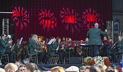 Musikvereine und Chöre gestalten das zweite Chrysanthemawochenende