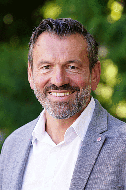 Portraitbild von Christian Zanger, Leiter des Rechnungsprüfungsamts