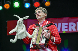 Szenenfoto der Artistik-Varieté-Show „Circolino“