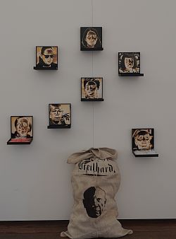 Sieben alte Schachteln und ein alter Sack von Dieter Weißenberger