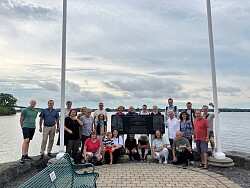 Gruppenbild der Reisegruppe aus Lahr am Werner-Dietz-Platz