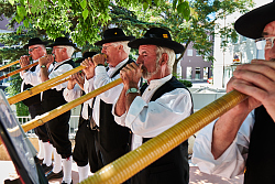 Alphornorchester auf dem Museumsplatz