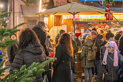 Adventstreff am Schloßplatz in Lahr Schwarzwald
