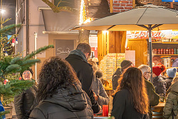 Weihnachten in Lahr Adventstreff auf dem Schlossplatz
