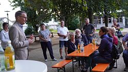 Oberbürgermeister Markus Ibert beim Stadtteiltag in Langenwinkel 2022