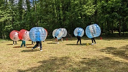 Schülerinnen und Schüler beim Training