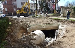 Baustelle zur Sanierung des Alten Gewerbekanals in der Lotzbeckstraße in Lahr.