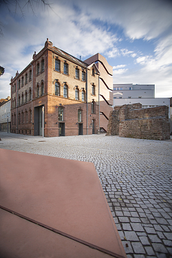 Blick auf das Stadtmuseum Lahr, ehmals eine Tonofenfabrik