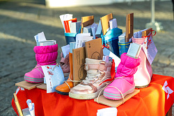 Nikolaus-Stiefelaktion in der Adventszeit in Lahr/Schwarzwald