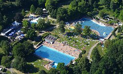 Luftbild vom Lahrer Terassenbad