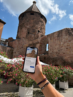 Erlebe Lahr: Digitale Gästeführung durch die Innenstadt mit der "zeigmal."-App