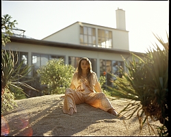 Porträt-Foto von Sängerin Dana