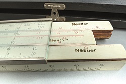 Original Rechenschieber der Firma Nestler, Großaufnahme