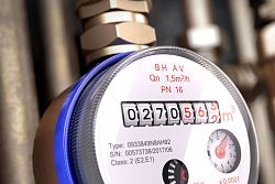 Anzeige einer Wasseruhr mit Verbrauchsstand wird gezeigt.